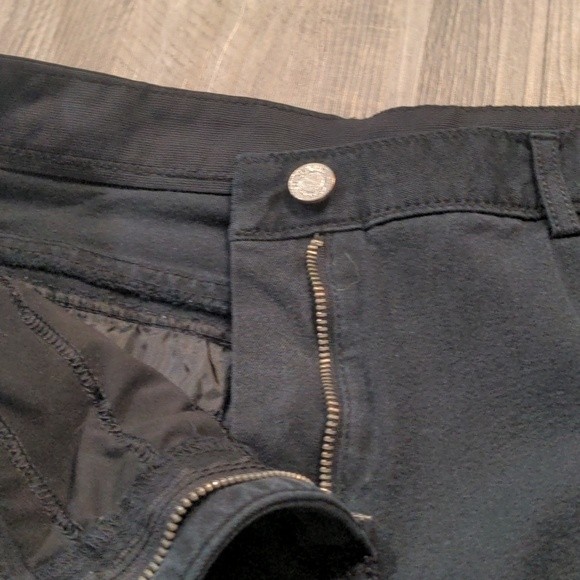 Chico's So Slimming Black Cropped Hi Rise Pant Size Medium, 10 - Picture 10 of 15